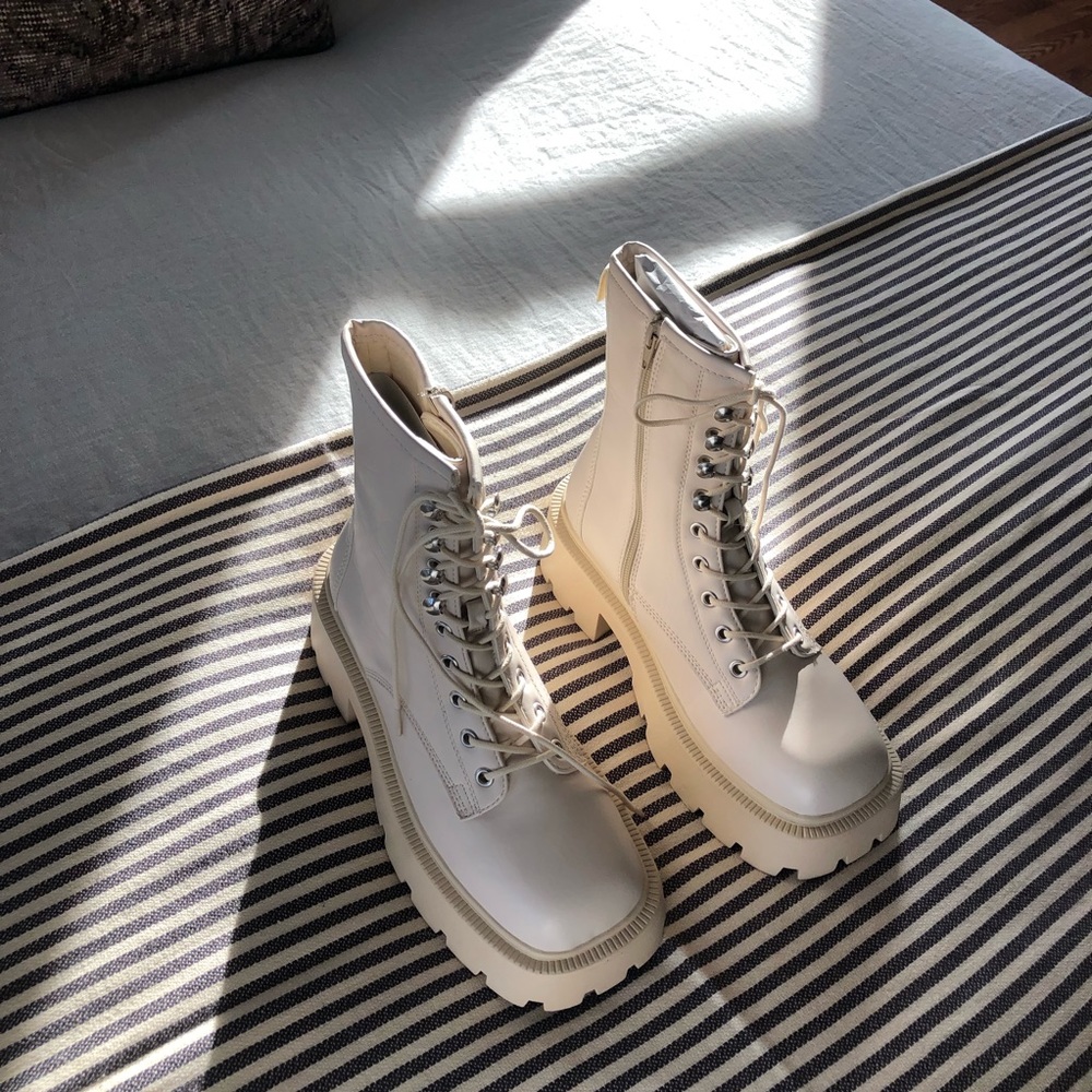PrettyLittleThing Chunky Cream Combat Boots